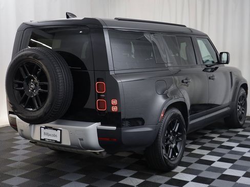 Used 2025 Land Rover Defender 130 S image 19