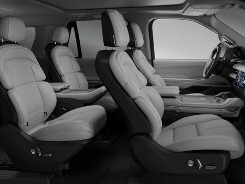 New 2026 Lincoln Navigator L Reserve AWD/4WD image 29