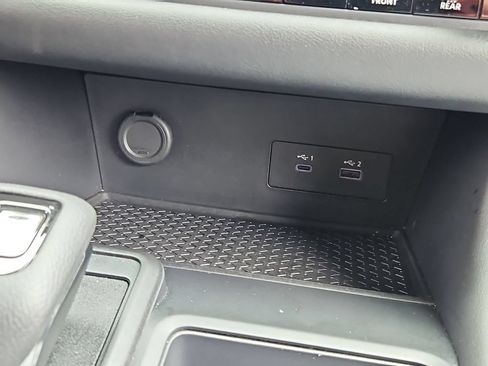 Used 2025 Nissan Pathfinder S AWD/4WD image 26