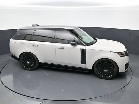 Used 2025 Land Rover Range Rover SV AWD/4WD image 30