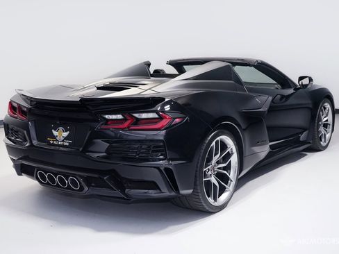 Used 2026 Chevrolet Corvette Z06 w/ Stealth Interior Trim Package RWD image 6