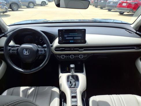 Used 2025 Honda HR-V EX-L image 13