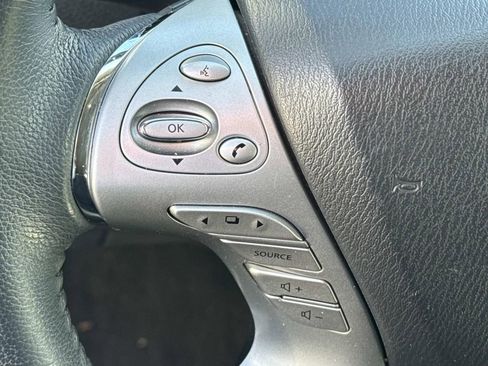 Used 2018 Nissan Murano SV image 22