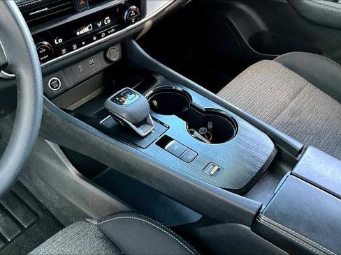 Certified 2023 Nissan Rogue SV image 16