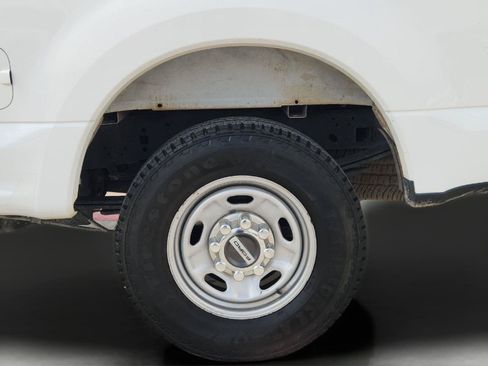 Used 2020 Ford F250 XL w/ Power Equipment Group RWD image 29