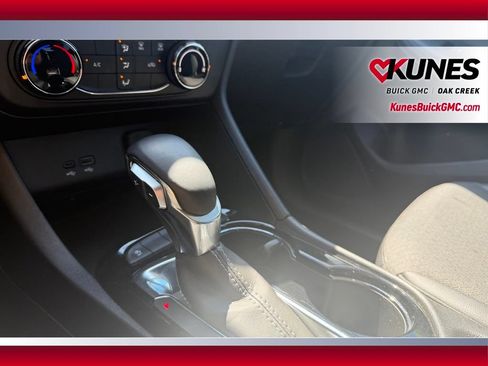 Used 2025 Buick Encore GX Preferred AWD/4WD image 18