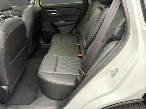 New 2026 Nissan Rogue Platinum image 31