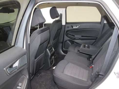 Used 2024 Ford Edge SE image 16