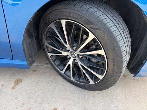 Used 2019 Toyota Camry SE FWD image 32