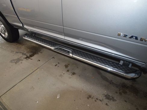 Used 2024 RAM 2500 Big Horn w/ Bed Utility Group image 9