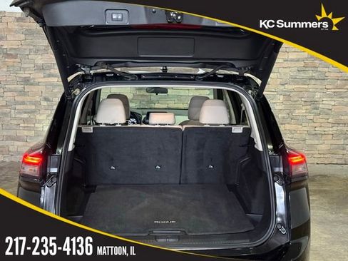 Certified 2025 Nissan Rogue SV image 7