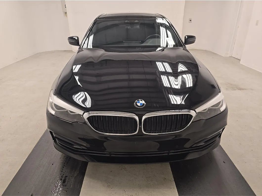 Used 2020 BMW 530i w/ Convenience Package RWD image 2