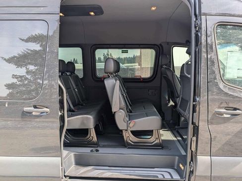 Used 2024 Mercedes-Benz Sprinter 2500 image 13