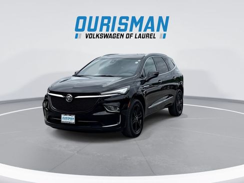 Used 2024 Buick Enclave Essence w/ Experience Buick Package FWD image 4