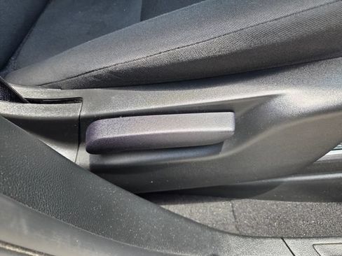 Used 2025 Dodge Durango GT RWD image 17
