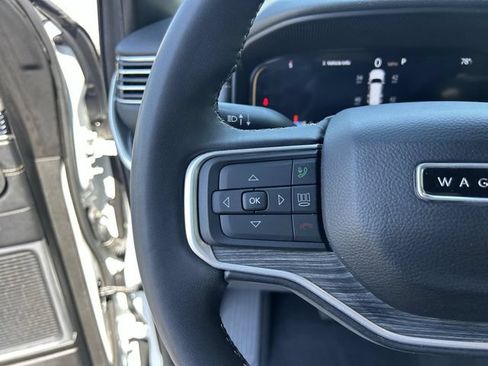 Used 2024 Jeep Wagoneer Series II w/ Flexible Seating Group RWD image 37