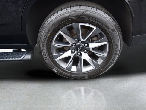 Used 2021 Chevrolet Tahoe Z71 w/ Z71 Signature Package image 6