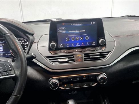 Used 2022 Nissan Altima 2.5 SR w/ Midnight Edition Package FWD image 7