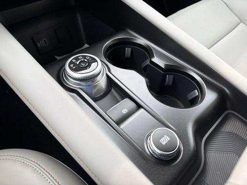 New 2026 Ford Explorer Active w/ Active Comfort Package AWD/4WD image 18