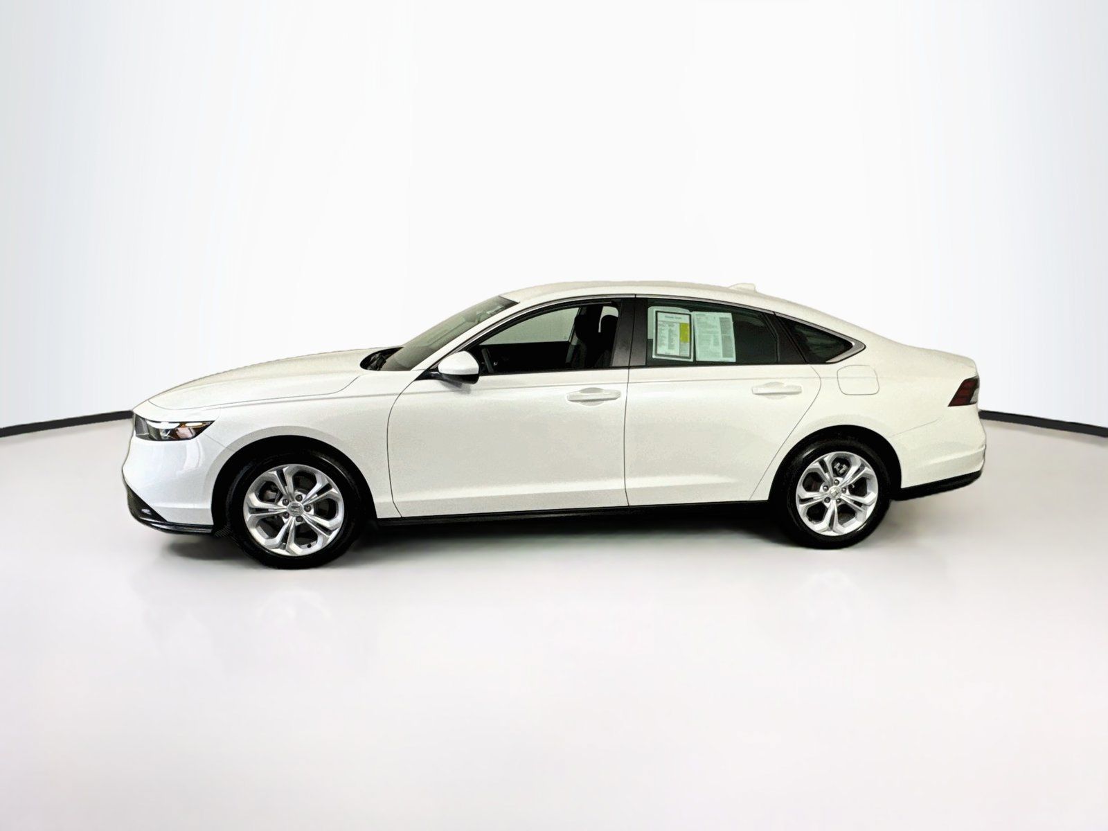 Certified 2025 Honda Accord LX image 4