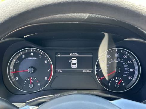 Used 2024 Kia Forte LXS w/ LXS Technology Package FWD image 6