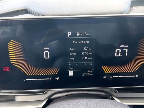 Used 2025 Kia Carnival image 24