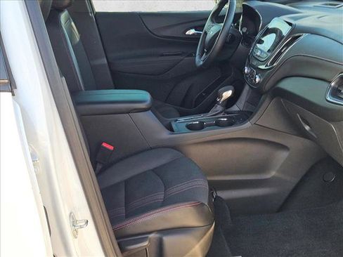 Used 2022 Chevrolet Equinox RS w/ Infotainment Package image 19