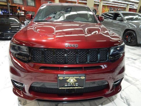 Used 2021 Jeep Grand Cherokee SRT image 3