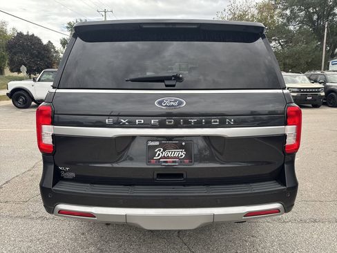 Used 2024 Ford Expedition XLT image 6