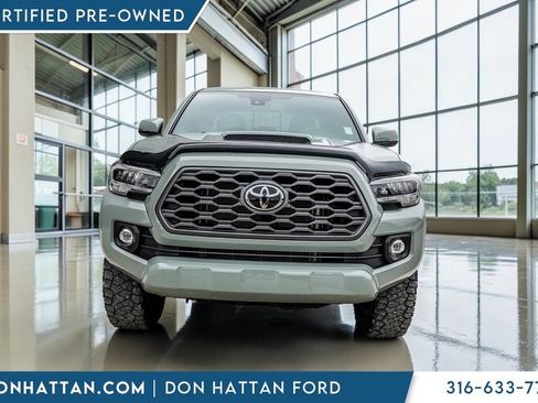 Used 2023 Toyota Tacoma TRD Sport w/ Technology Package AWD/4WD image 23