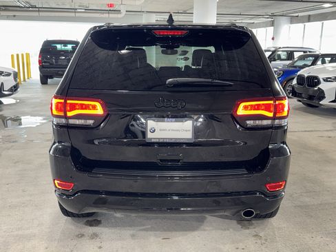 Used 2018 Jeep Grand Cherokee Altitude RWD image 7