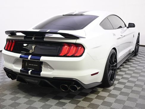 Used 2022 Ford Mustang Shelby GT500 w/ Technology Package RWD image 6
