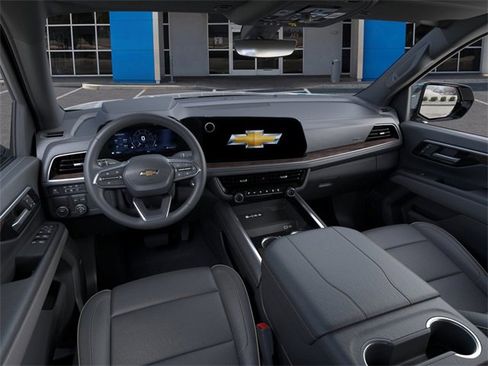New 2026 Chevrolet Suburban Premier image 15
