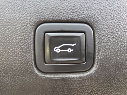 Used 2020 Chevrolet Blazer Premier image 37