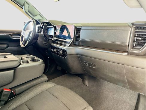 Used 2024 Chevrolet Silverado 1500 LT AWD/4WD image 30