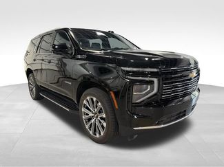 Used 2025 Chevrolet Tahoe High Country w/ Sun And Tow Package AWD/4WD video 3