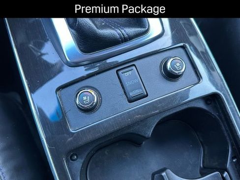 Used 2017 INFINITI QX70 AWD w/ Premium Package image 14