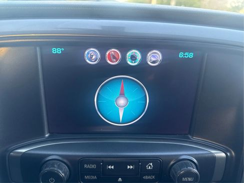 Used 2018 Chevrolet Silverado 1500 LT w/ Texas Edition image 31