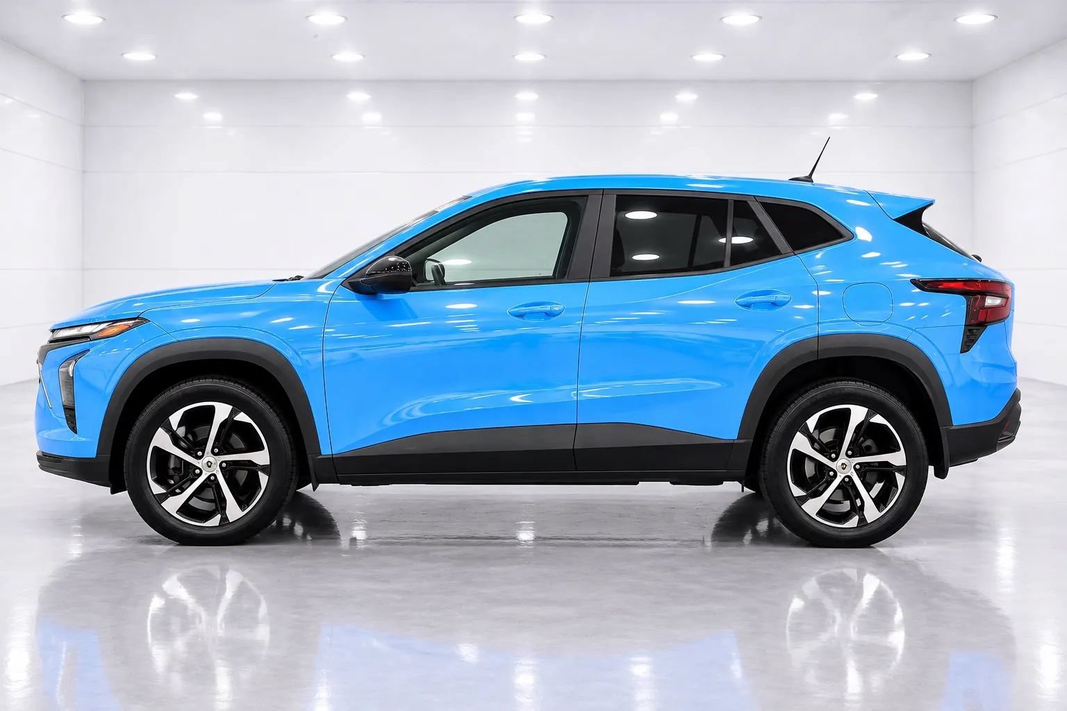 Used 2024 Chevrolet Trax RS w/ Driver Confidence Package FWD image 2
