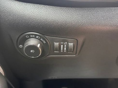 Used 2024 Jeep Compass Latitude AWD/4WD image 18