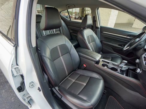 Used 2024 Nissan Altima 2.5 SR image 24