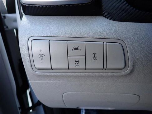 Used 2020 Hyundai Tucson SE image 13