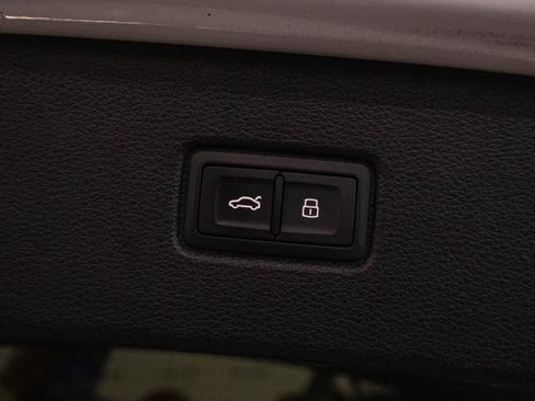 Used 2022 Audi Q7 Premium Plus image 25