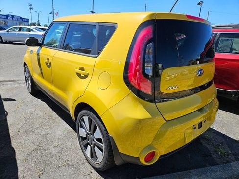 Used 2014 Kia Soul ! w/ Sun & Sound Package FWD image 4
