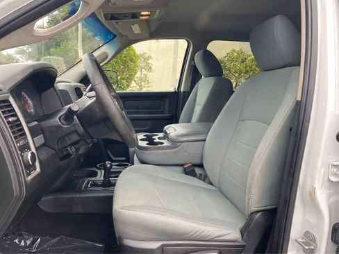 Used 2018 RAM 3500 Tradesman w/ Chrome Appearance Group AWD/4WD image 9
