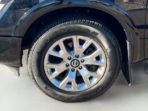 Used 2024 Nissan Titan Platinum Reserve w/ Moonroof Package AWD/4WD image 30