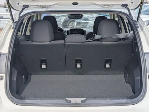 Used 2025 Subaru Crosstrek 2.0i Premium image 24