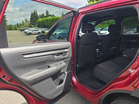 Used 2025 Honda CR-V Sport image 17