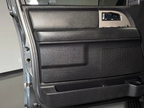 Used 2017 Ford Expedition Limited w/ Equipment Group 301A RWD image 27