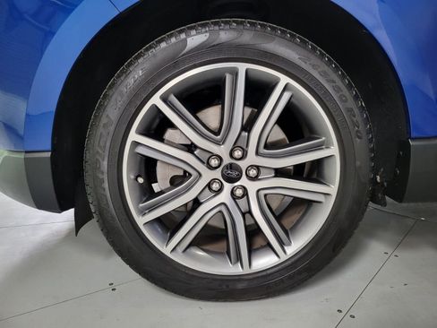 Used 2023 Ford Edge Titanium w/ Class II Trailer Tow Package image 11